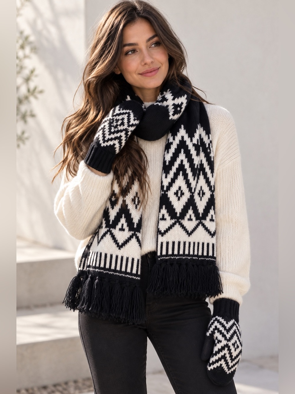 NEW Old Navy Fringed Sweater Knit Scarf Black White Chunky Tassel & Gloves